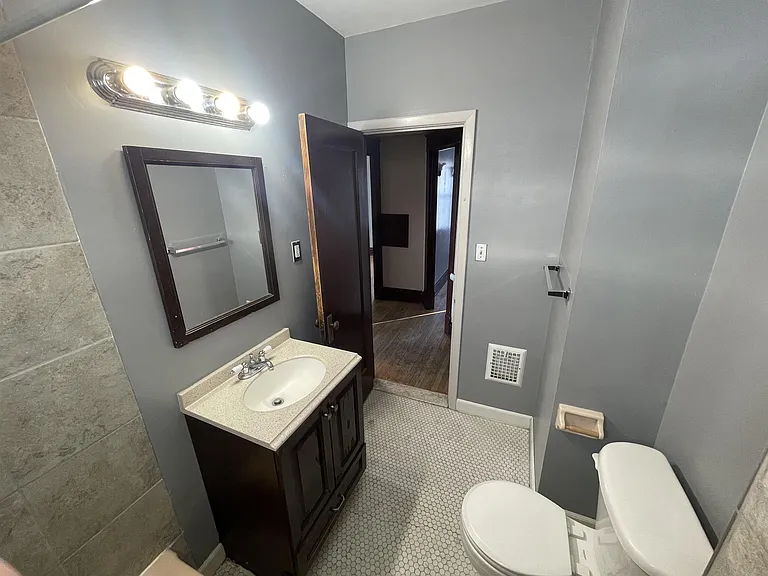418 Colvin Ave — Photo 26
