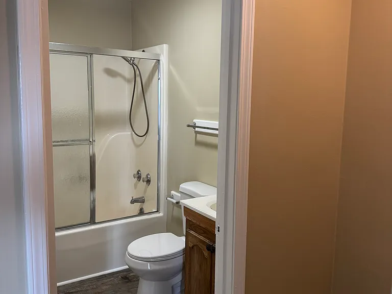 1103 Avenue A NE — Photo 9