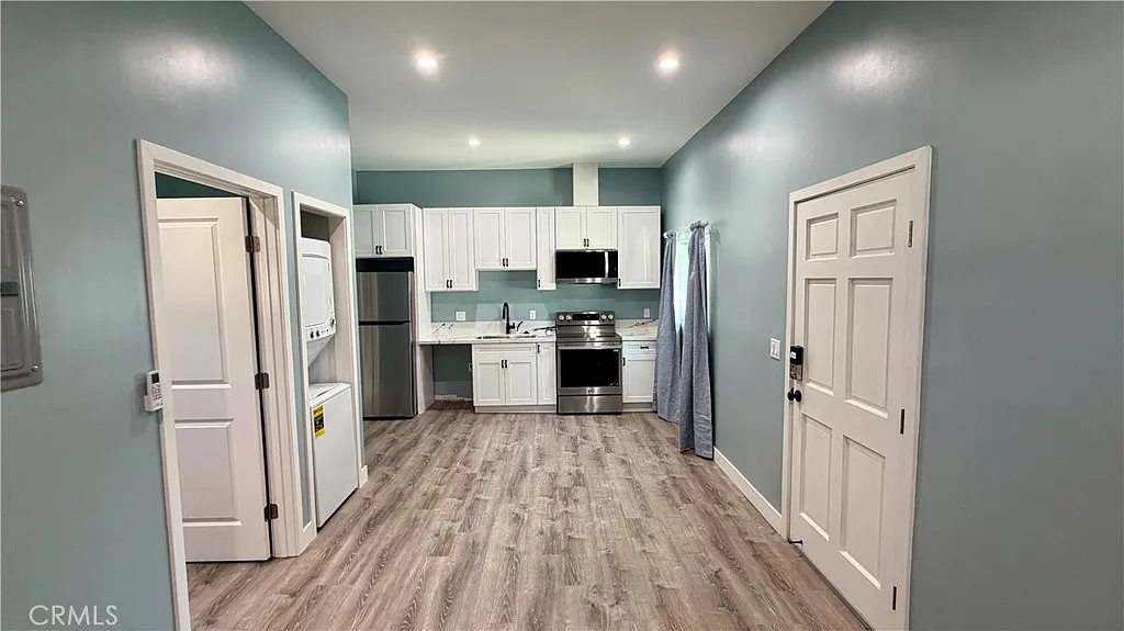 1 bed, 526 sqft, $1,999 — Photo 2