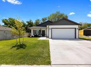 1293 Lucy Ave, Benton City, WA