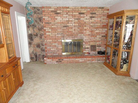 2nd image of 4010 S Helen Ave