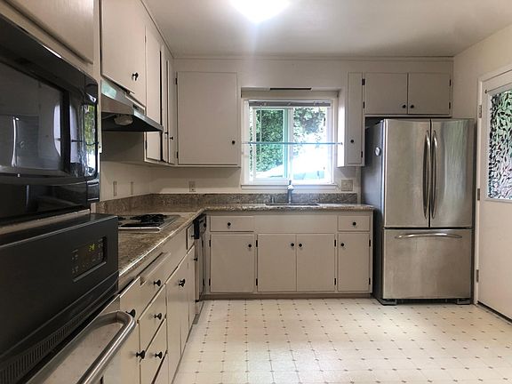 5th image of 485 Juana Ave