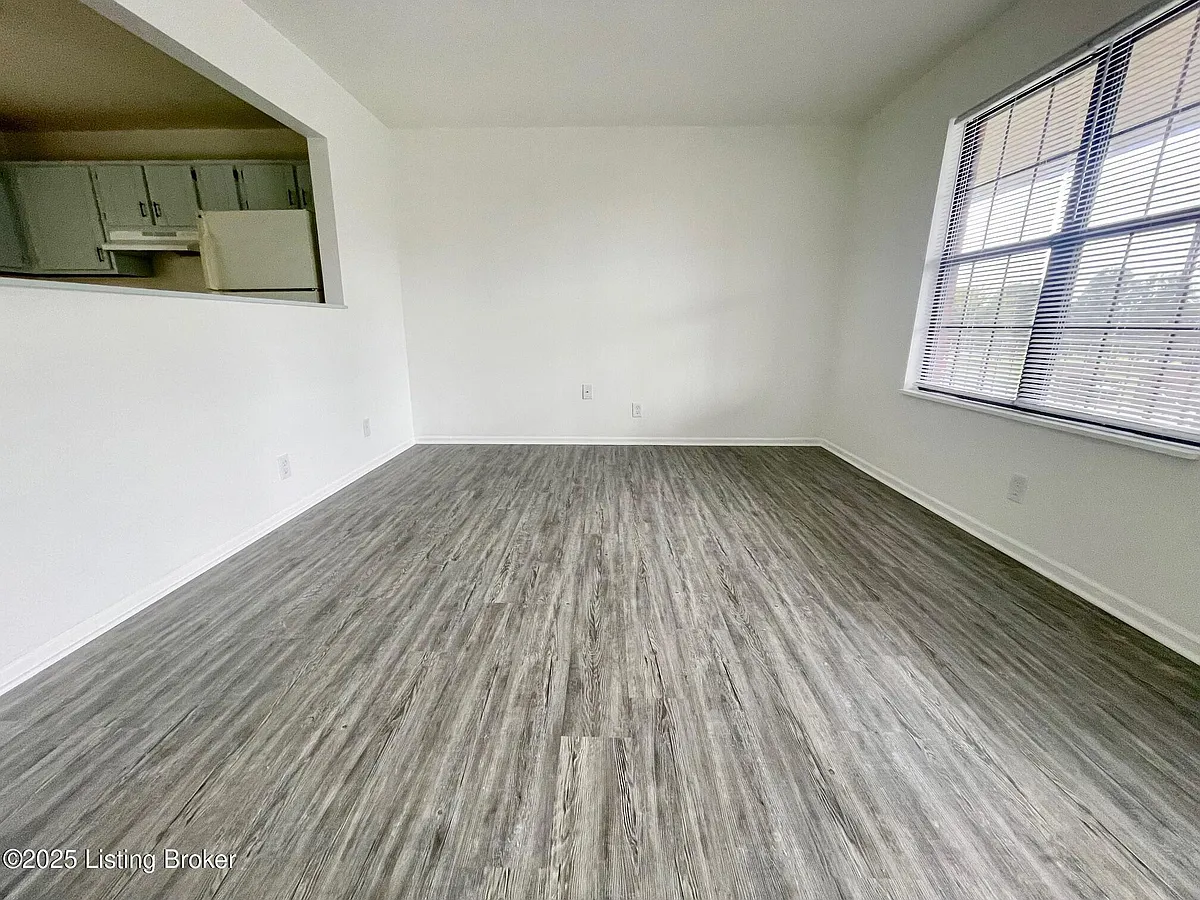 Building Photo - 260 Faro Ct #11