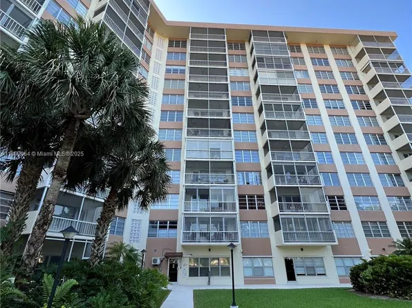 10777 W Sample Rd APT 301, Pompano Beach, FL 33065