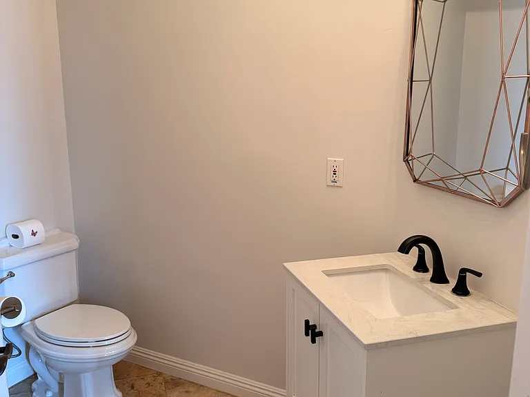 6824 Draper Ave — Photo 7