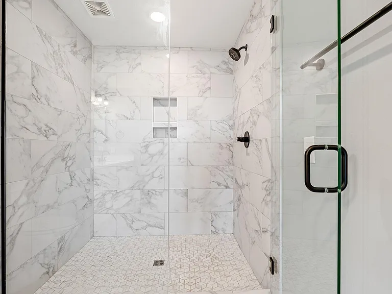 530 Edwin St #10 — Photo 36