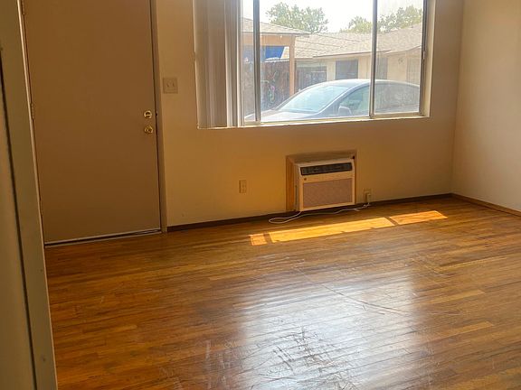 4th image of 916 N Denair Ave