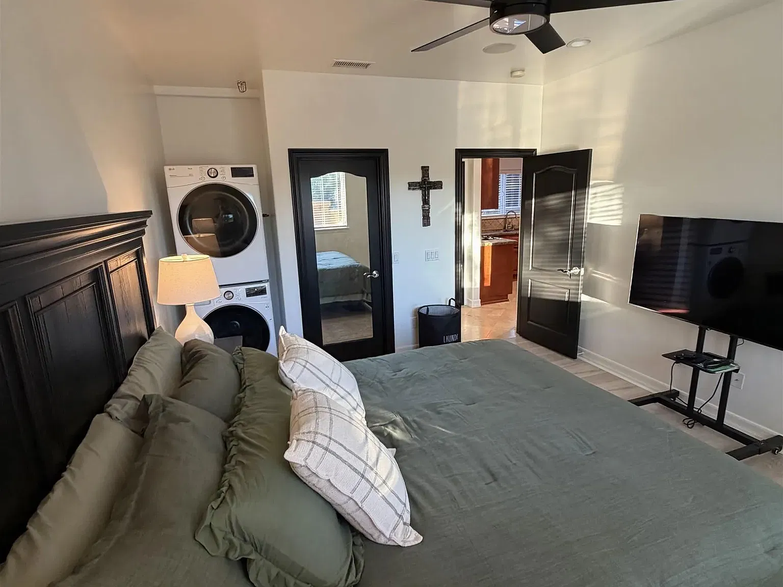 1 bed, 1.0 bath, 650 sqft, $2,700 — Photo 4