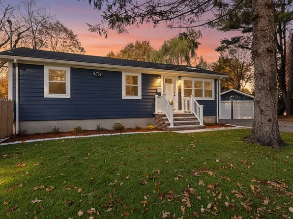 106 Hull St, Beverly, MA 01915