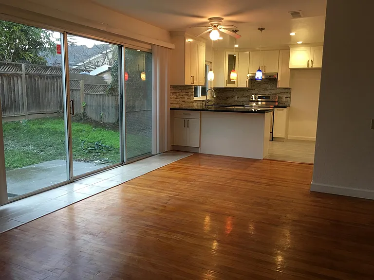 1652 Pinewood Way — Photo 12