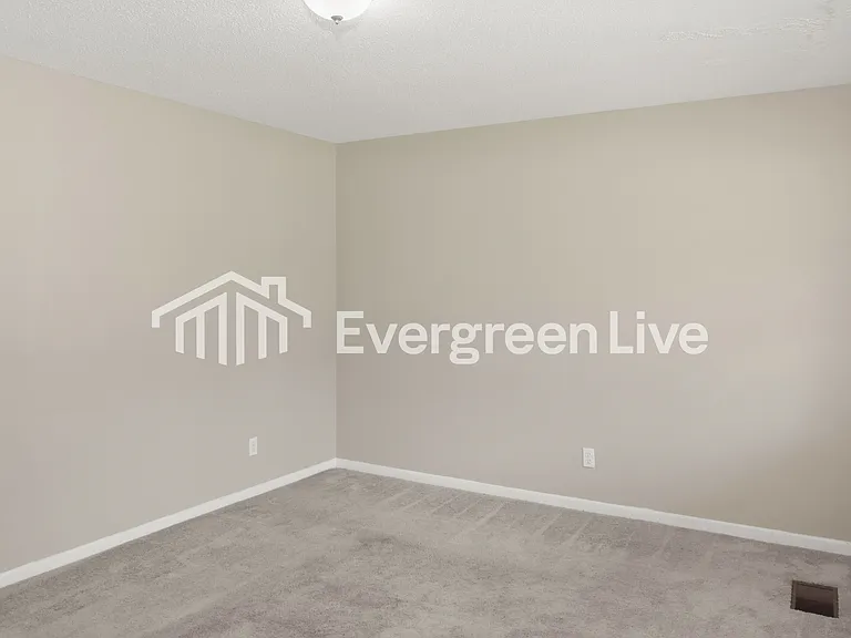 317 Robin Rd SW — Photo 2