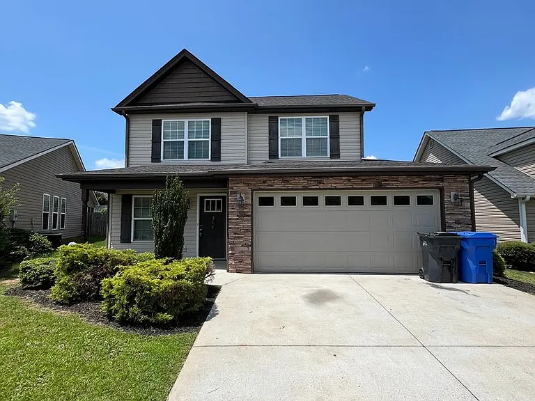 311 Glenlea Ln — Photo 1