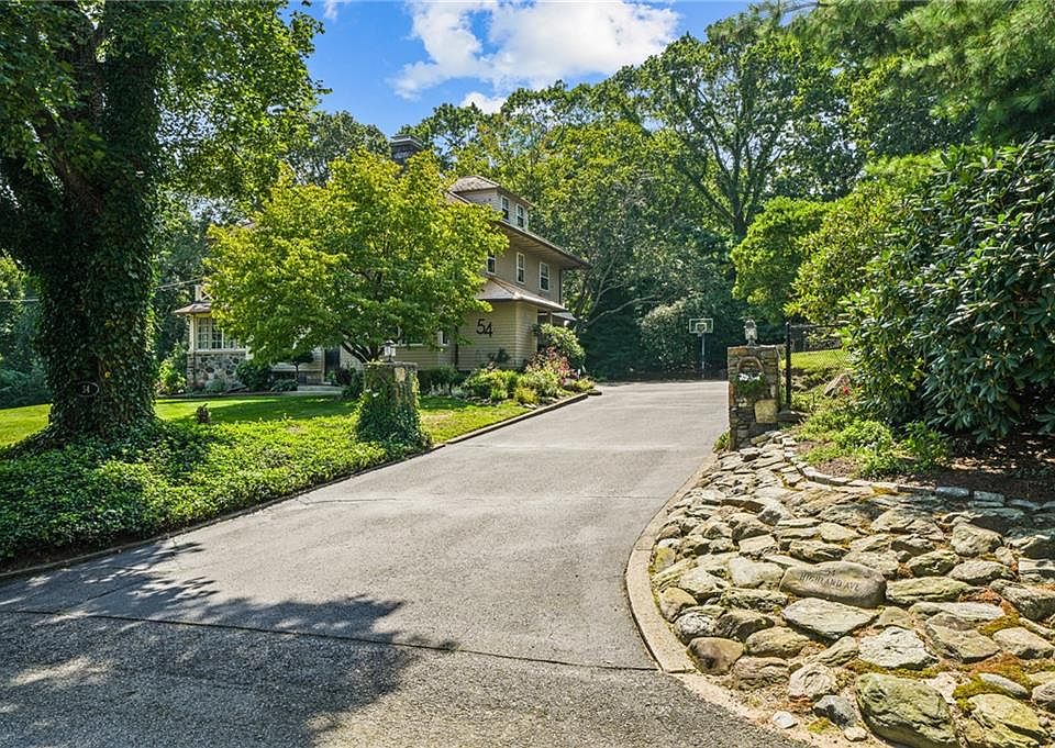 54 Highland Ave, Warwick, RI 02886 MLS 1341537 Zillow
