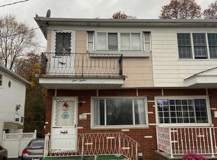 112 S Railroad Ave, Staten Island, NY 10305