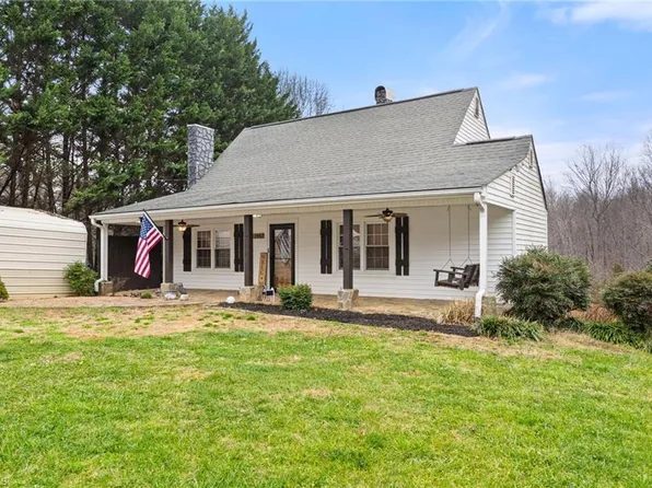 244 Glass Rd, Mount Airy, NC 27030