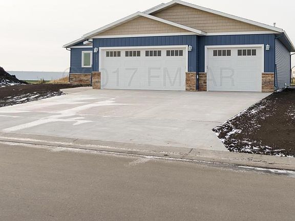 3rd image of 1141 Lilac Ln