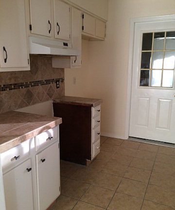 4th image of 74 Laura Ln