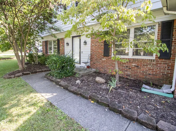 104 Wintergreen Dr, Noblesville, IN 46062