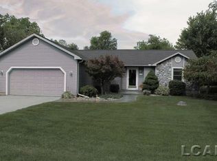 3051 Wildwood Dr, Adrian, MI 49221