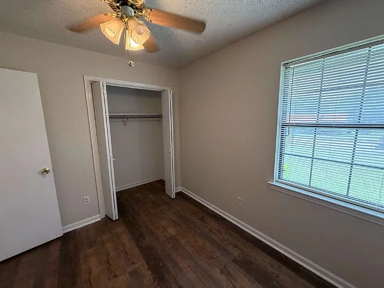 2312 Creekwood Dr — Photo 9