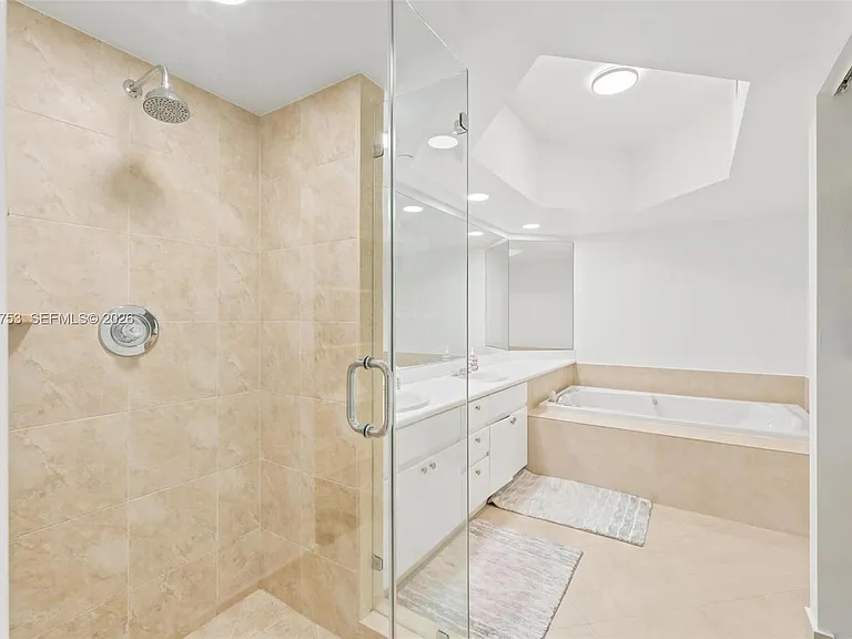 16485 Collins Ave #WS6C — Photo 9
