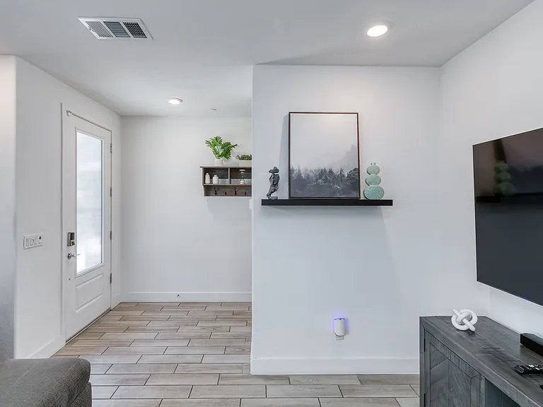2833 E Teaberry Dr — Photo 28