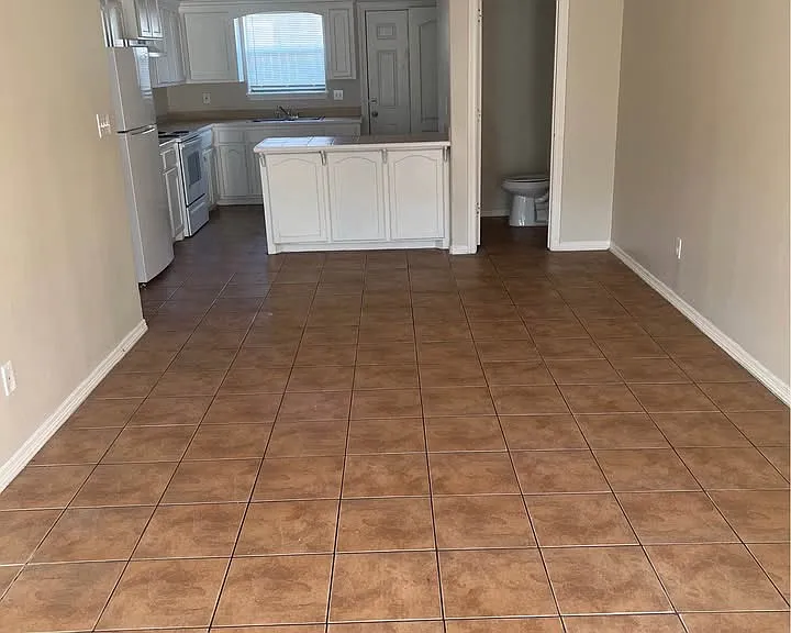 3210 N Moorefield Rd #9 — Photo 3