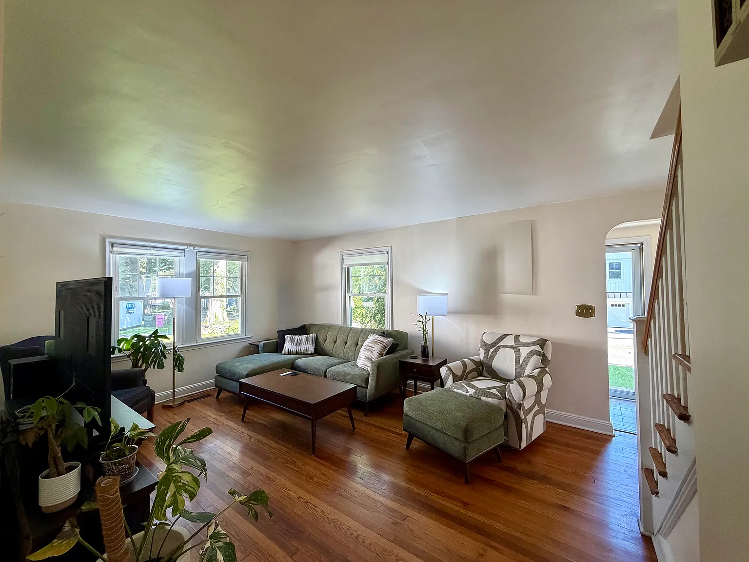 4 bed, 1.5 bath, 1500 sqft, $3,500 — Photo 2