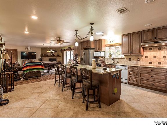 5th image of 1575 E Sierra Vista Ave
