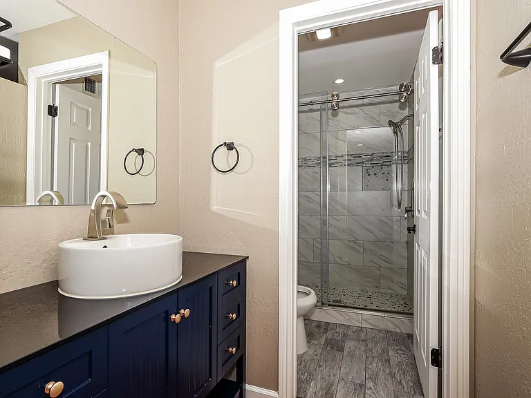 635 Pilgrim Dr — Photo 15