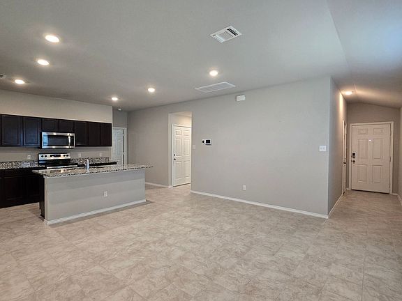4th image of 5609 Madelyn Dr
