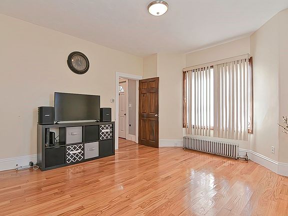 3rd image of 130 Park St