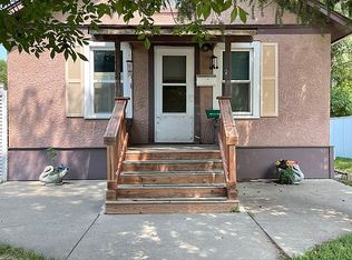 1007 Valley St, Minot, ND 58701
