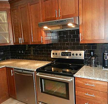 4th image of 565 Quaker Ln APT 135