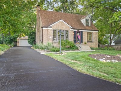 3S270 Gates Pl, Warrenville, IL, 60555