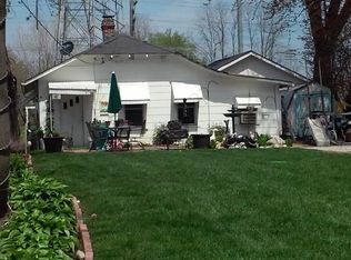 216 E Keith Ave, Waukegan, IL 60085