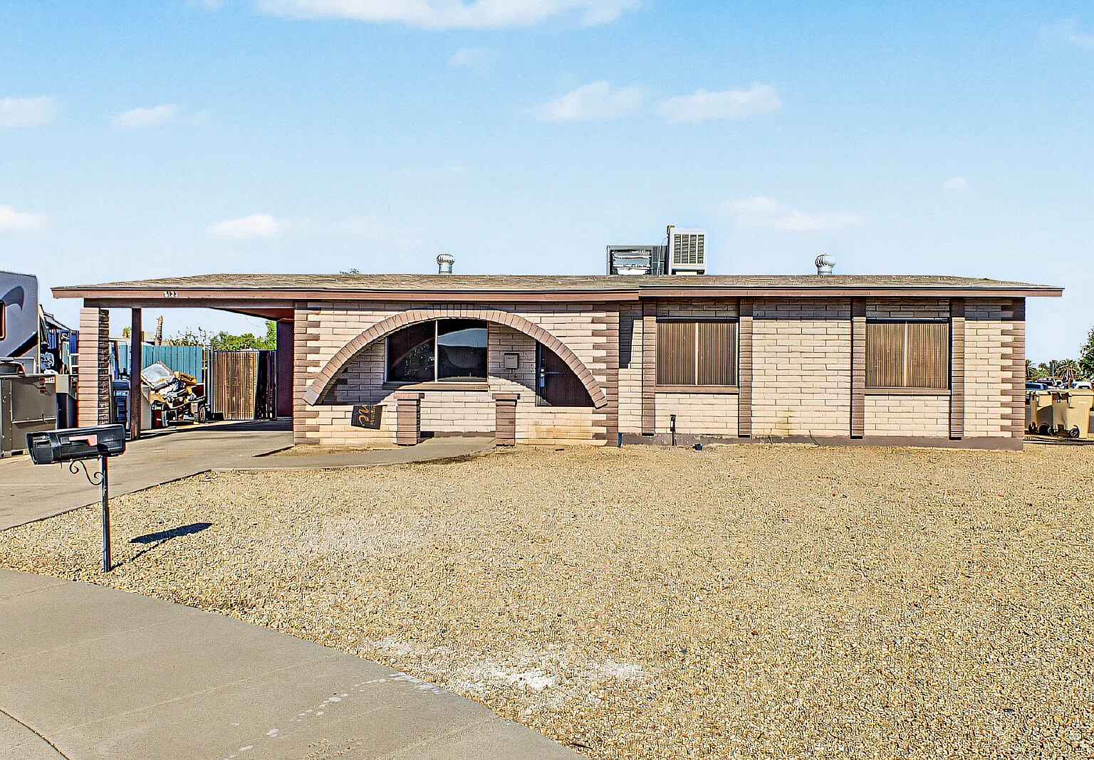 3 bed, 2.0 bath, $1,560 — Photo 2