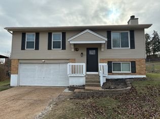 113 Elk Run Dr, Eureka, MO 63025