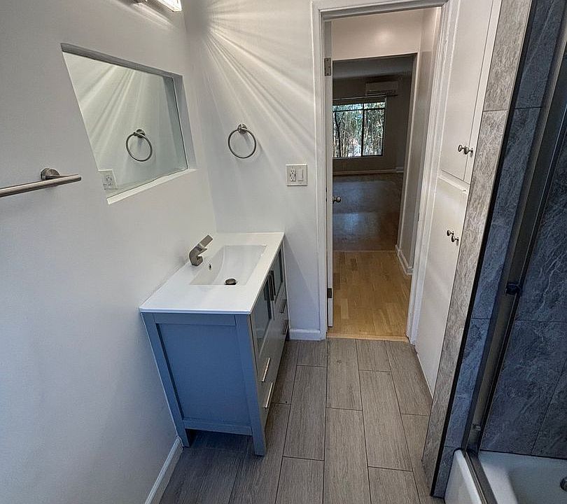 1st image of 2488 N Beachwood Dr #2