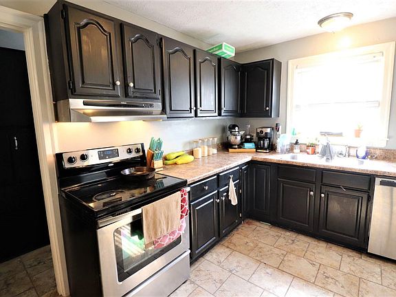 3rd image of 1704 Kirby Dr