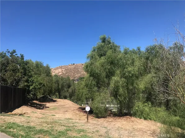 0 Alta Vista Dr #22, Riverside, CA 92506