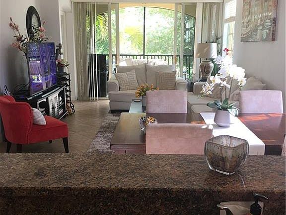 5th image of 8573 Via Garibaldi Cir Unit 208