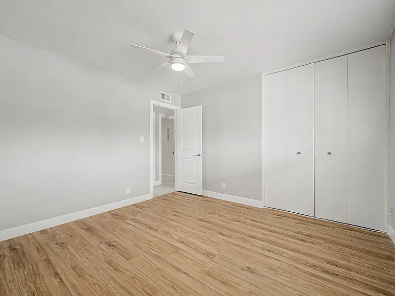 8730 E Rancho Vista Dr — Photo 15