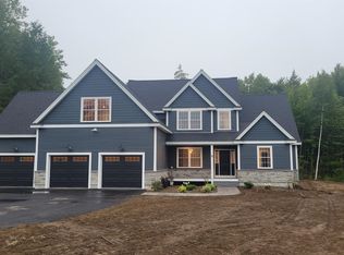 11 Autumn Ln, Newfields, NH 03856