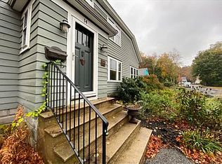 14 Roles St, Springvale, ME 04083