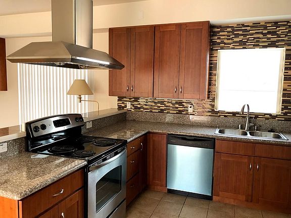3rd image of 30 E Colorado Blvd #2