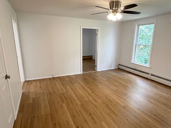 5th image of 54 Bradbury St #1