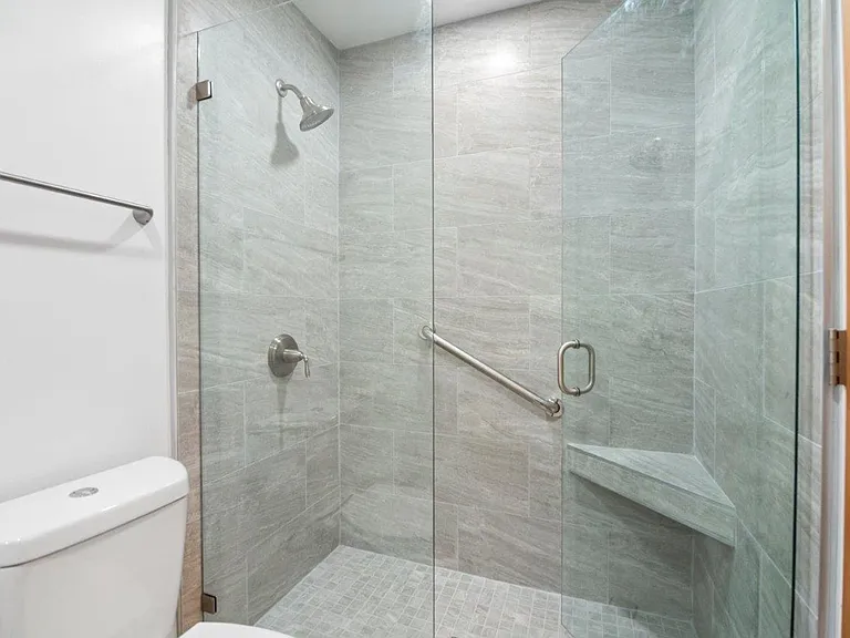 1320-1330 S Juniper Street — Photo 16