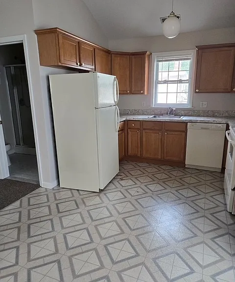99 North St — Photo 7