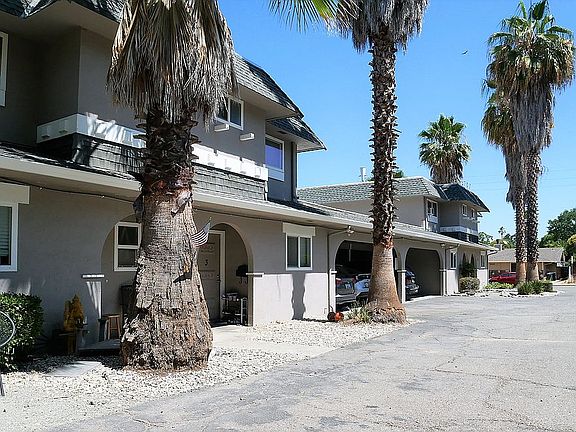 2nd image of 835 Palomino Dr